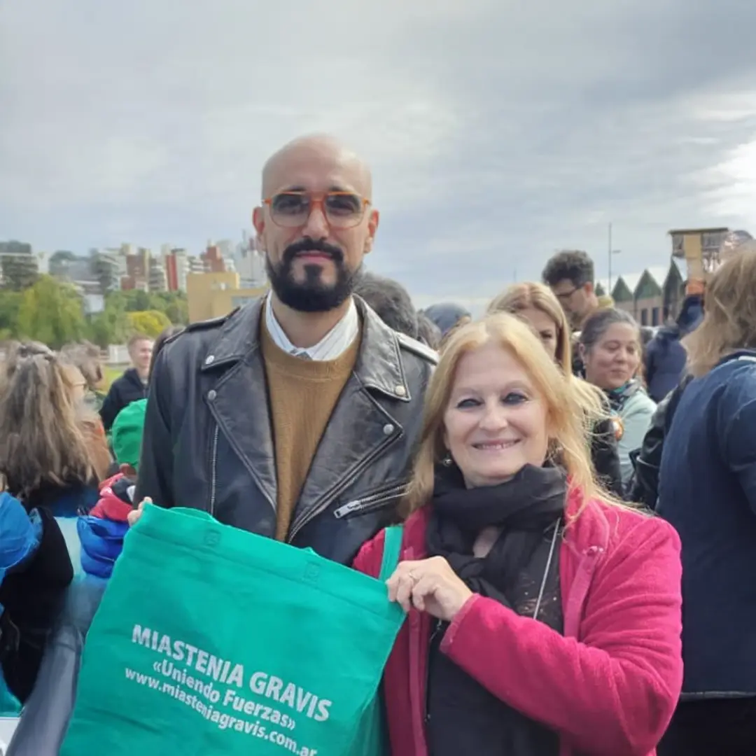 EL CANTANTE ABEL PINTOS Y UN MOMENTO ÚNICO
