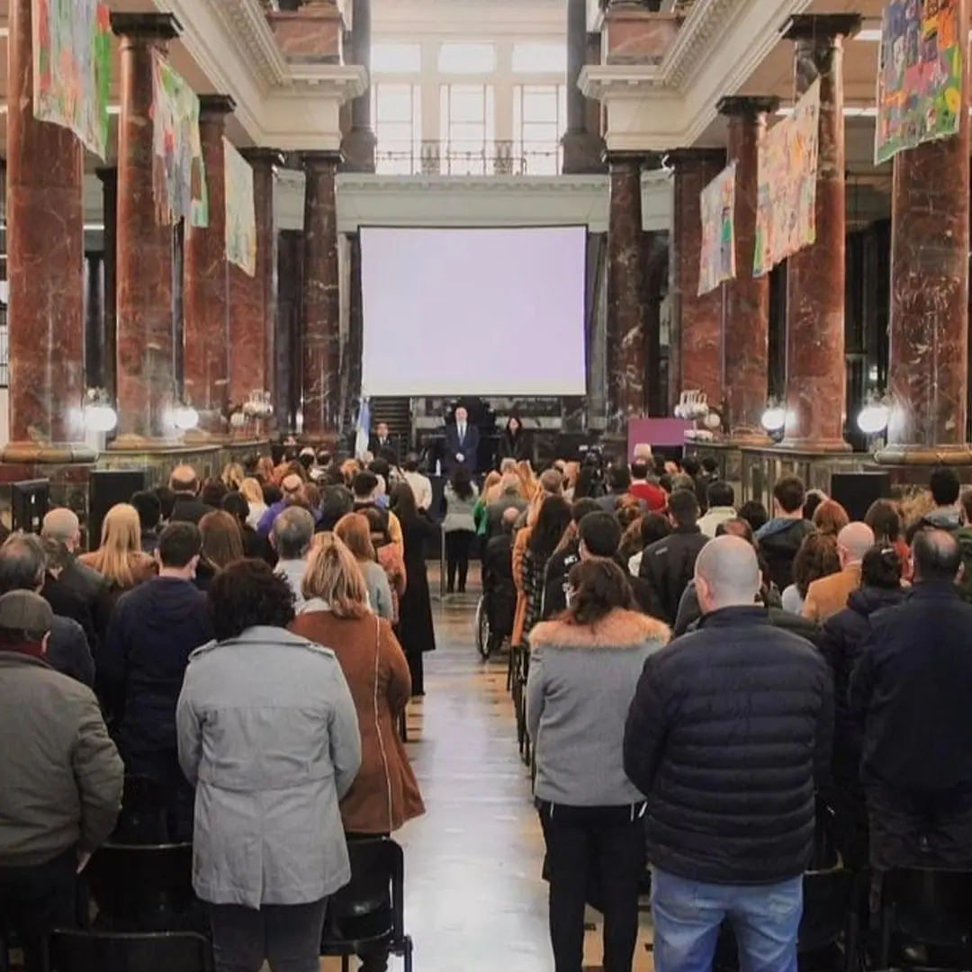 UNR ENTREGA EL TÍTULO DE DOCTOR HONORIS CAUSA AL PROF. DR. JORGE MANZANARES ROBLES